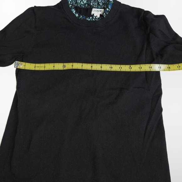 Beautiful J.Crew Small Ladies Floral Ruffle Trim Crew Neck Sweater Top Black - Picture 3 of 4